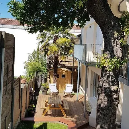 Appartement Grand Jardin Privatif T3 Entierement Meuble